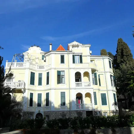 Two-bedrooms With Balcony And Sea View,near Old Town Apartment *